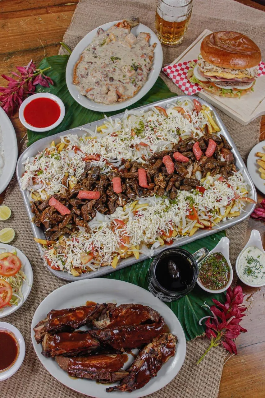 Pincho sobre arroz